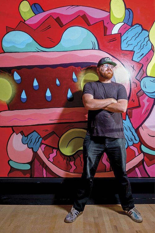 涂鸦之心委托国际艺术家迈克尔·罗伊(又名Birdcap)在斯特拉·马里斯(Stella Maris)位于Flats West Bank的华盛顿大道朝东的墙上创作了一幅原创作品。