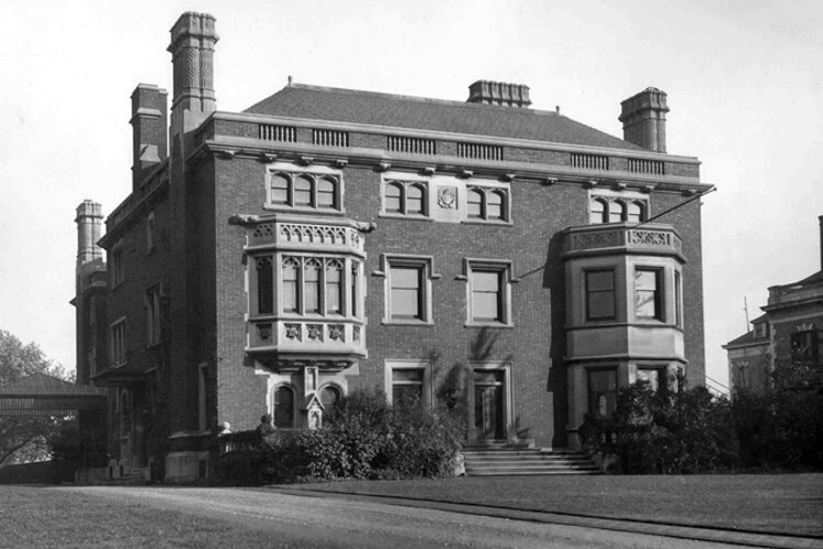 Mather Mansion，欧几里得大道2605号，于1910年完工。