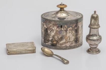 英国乔治三世时期银椭圆形茶球童由亨利查纳