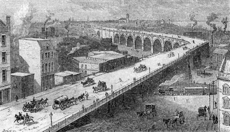 这张19世纪80年代绘制的苏必利尔河高架桥的图显示了这座建筑的全貌，当时交通既向东又向西移动。