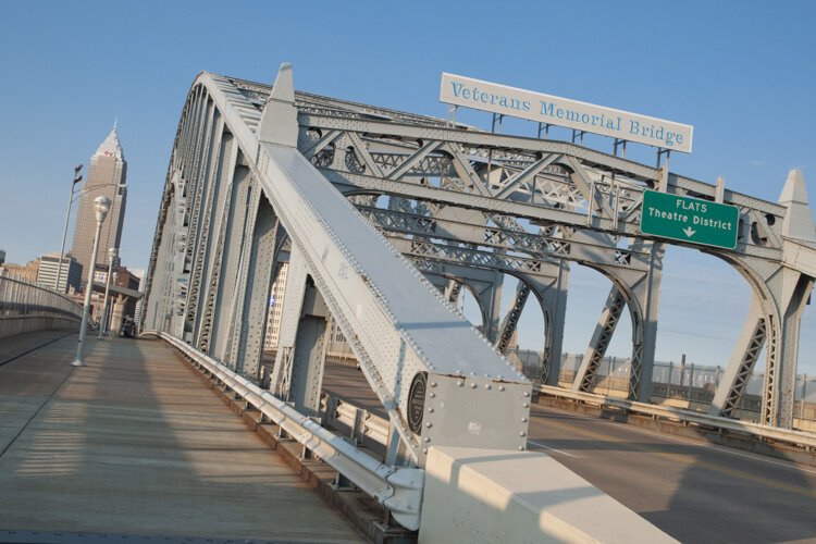 1917年建成的底特律苏必利尔高架桥最终淘汰了高架桥。